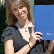 Laureata in scienze biologiche impartisce lezioni di chimica, biologia e lingue straniere